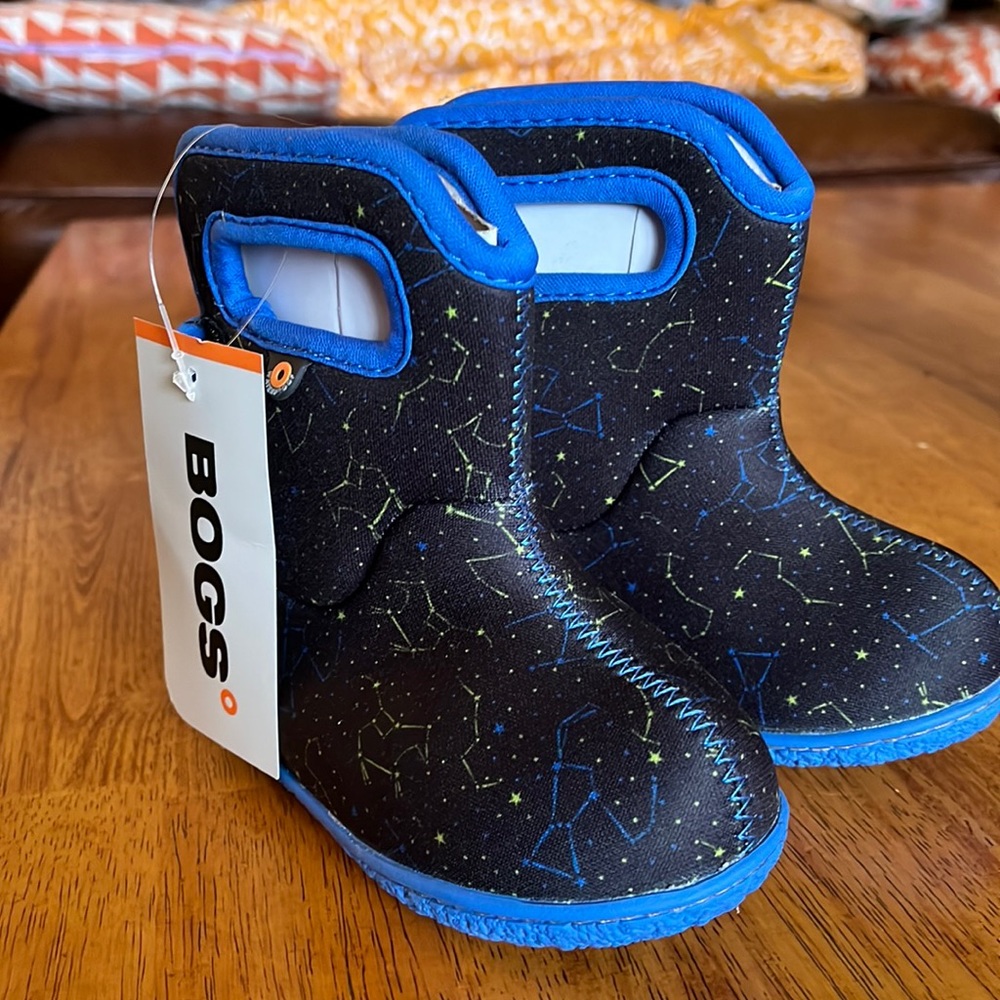 NWT Baby Bogs Snow boot